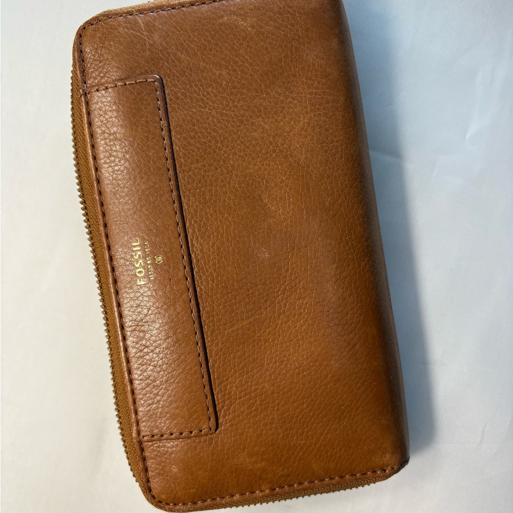 Fossil Tan Leather Wristlet Wallet - Picture 12 of 16